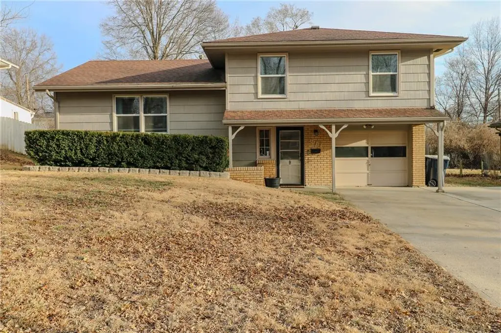 11819 Beacon Avenue, Kansas City, MO 64134 - #1