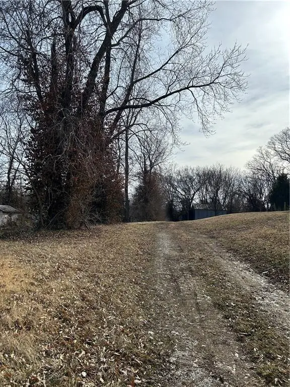 117 W South Street, Richmond, MO 64085 - #1