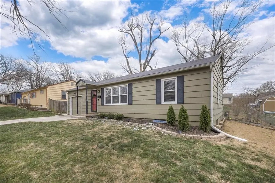 8601 W 69th Street, Overland Park, KS 66204 - #2