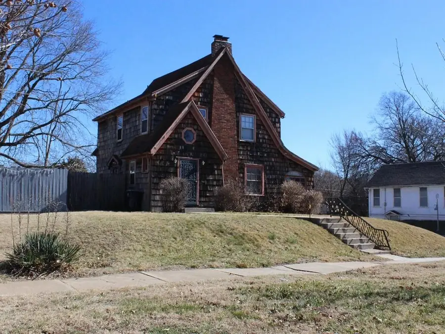 2247 Van Brunt Boulevard, Kansas City, MO 64127 - #3