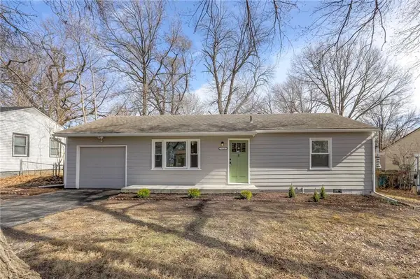 7115 Outlook Street, Overland Park, KS 66204