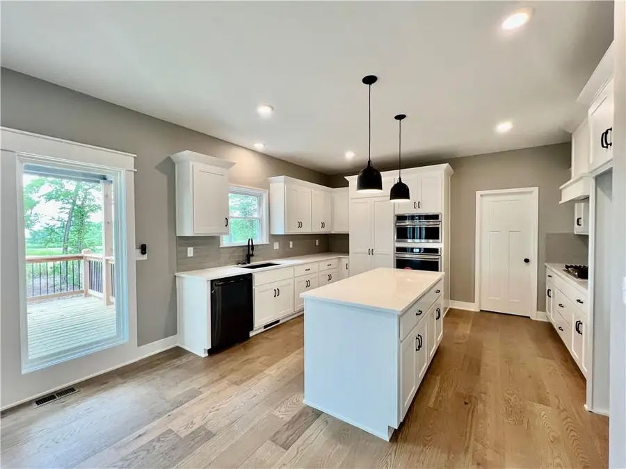 1972 Longview Drive, Liberty, MO 64068 - #2