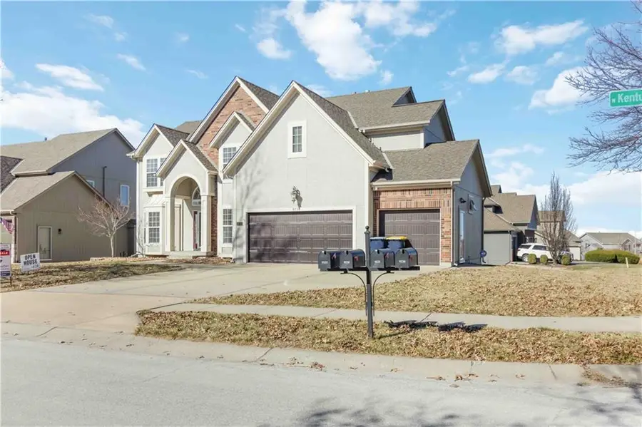 9230 N Kentucky Street, Kansas City, MO 64157 - #2