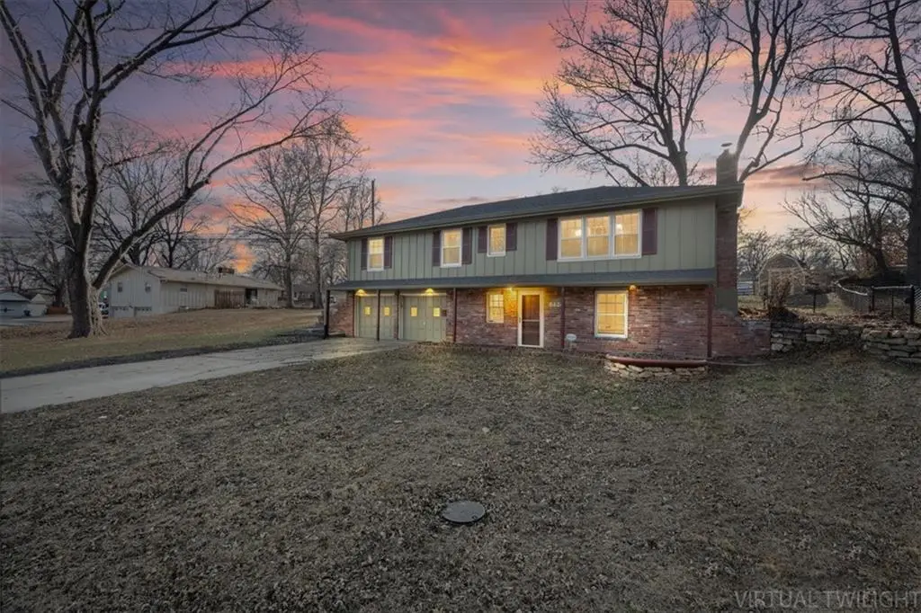 6424 Evanston Avenue, Raytown, MO 64133 - #1