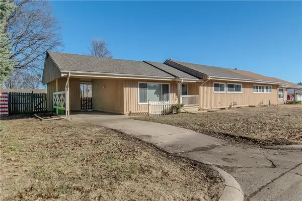 411 Sagebrush Lane, Belton, MO 64012