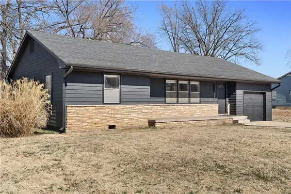 210 E Walnut Street, Rich Hill, MO 64779