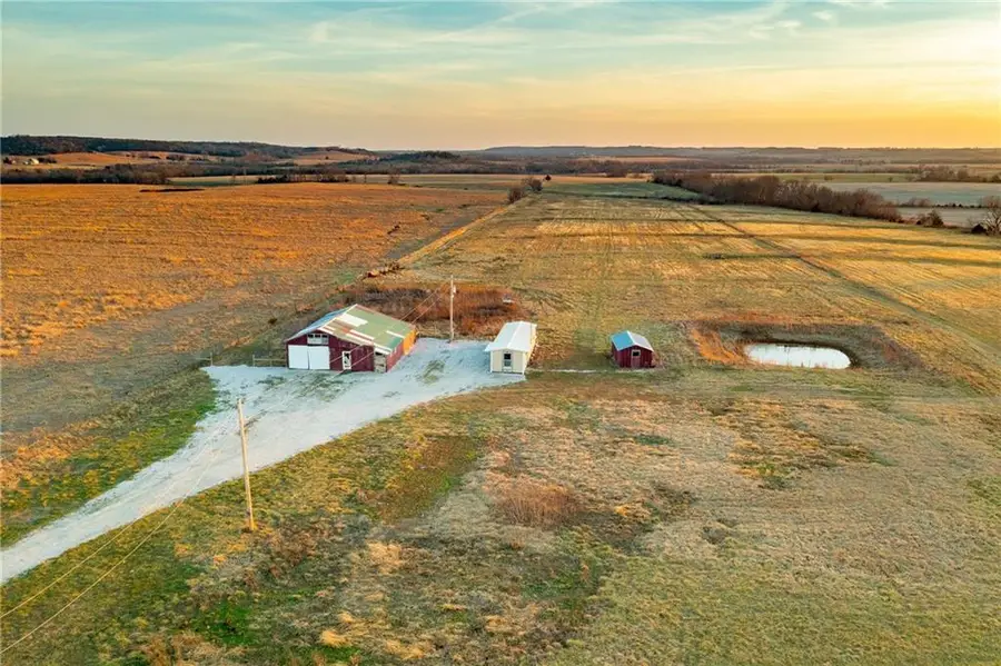 30432 1150 Road, Garnett, KS 66032 - #2