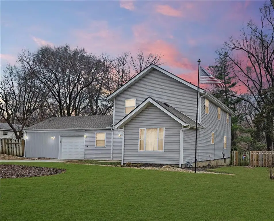 2100 & 2105 S Ellison Way, Independence, MO 64050 - #1