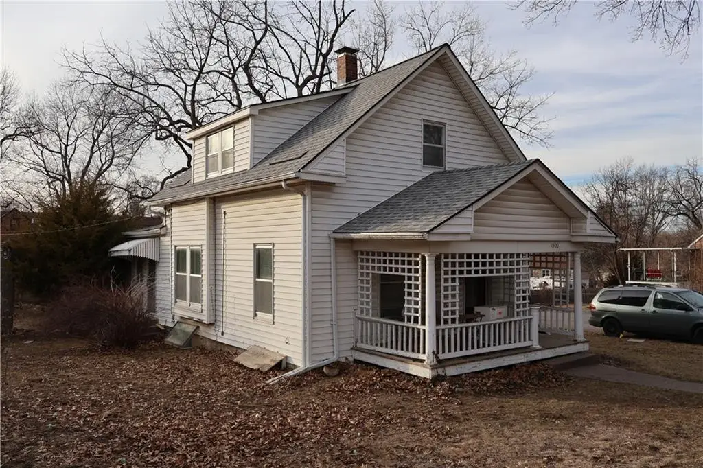 1500 S Maywood Avenue, Independence, MO 64052 - #1