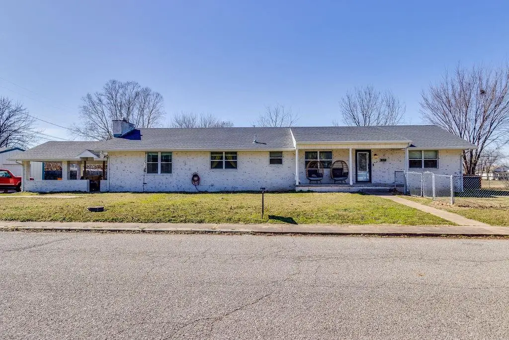 1409 Cleveland Avenue, Baxter Springs, KS 66713 - #1