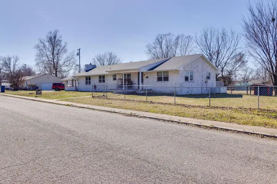 1409 Cleveland Avenue, Baxter Springs, KS 66713 - #3