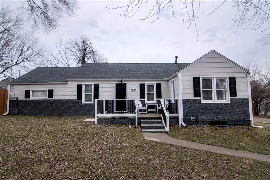 3805 Laurel Avenue, Kansas City, MO 64133 - #1