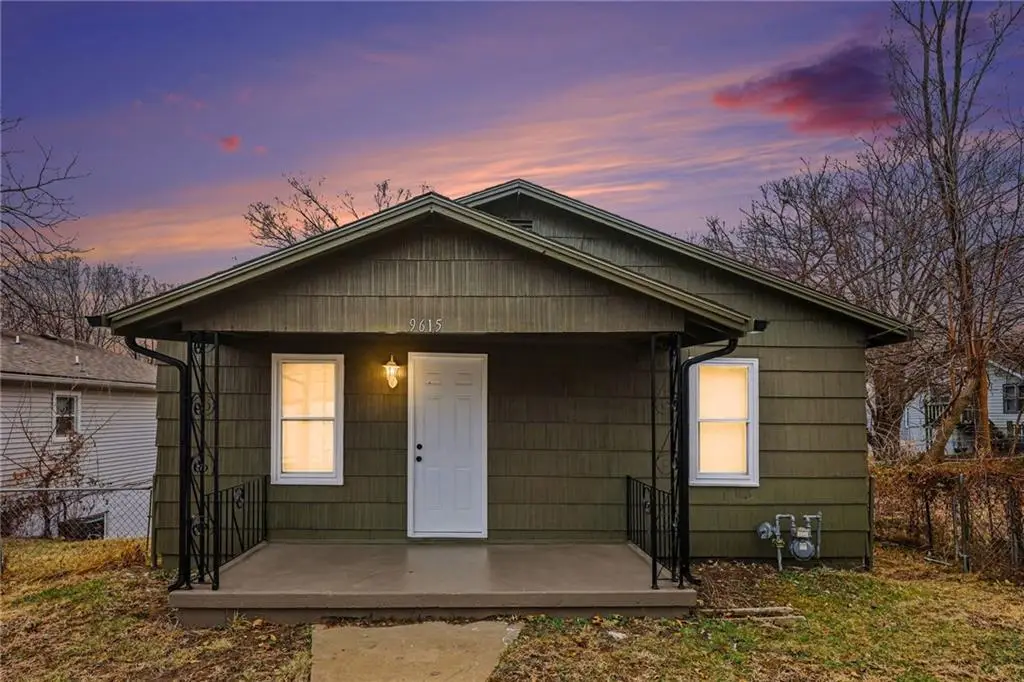 9615 E 18th Street S, Independence, MO 64052 - #1
