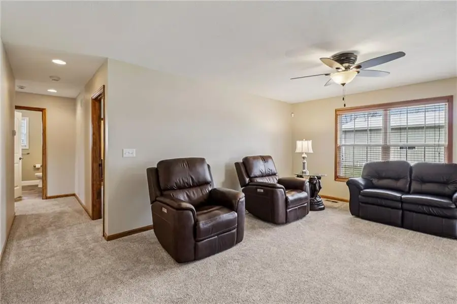 1343 S Delaware Drive, Tonganoxie, KS 66086 - #3