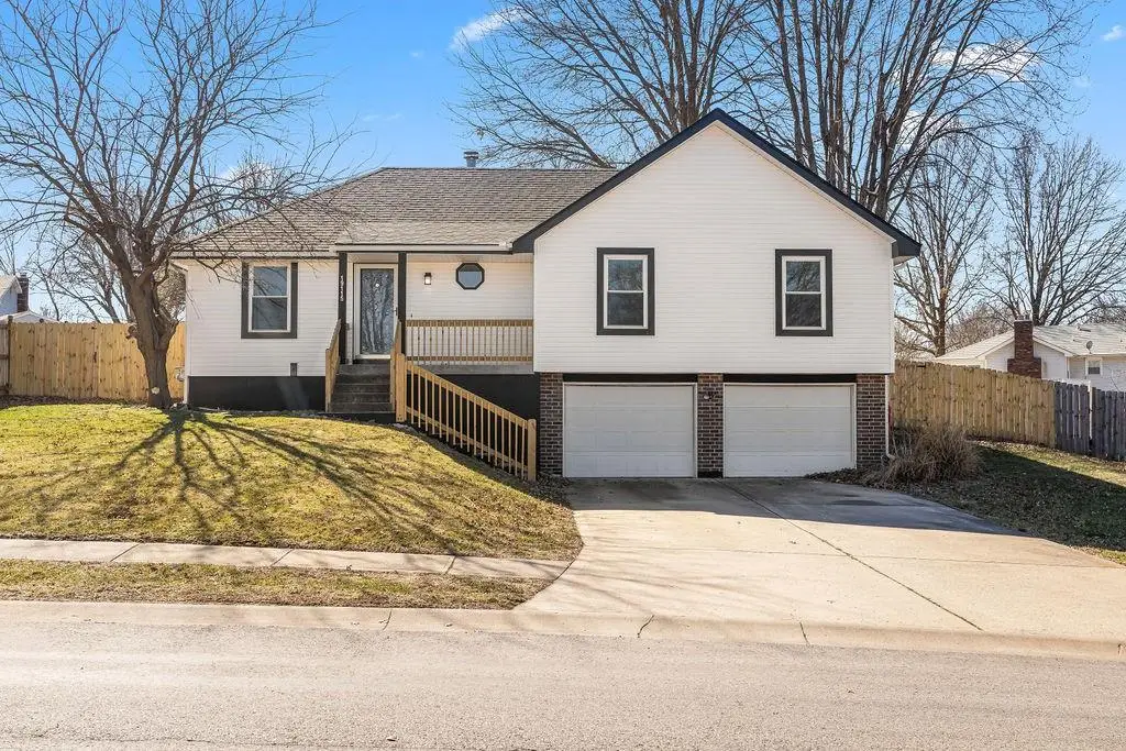 19115 E Roxsbury Lane, Independence, MO 64058 - #1