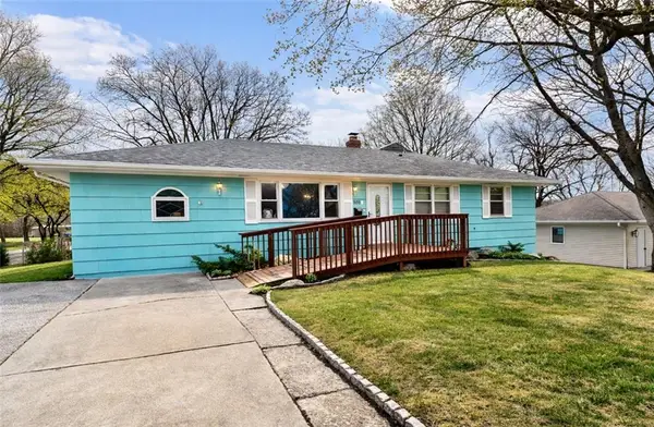 800 SW 17th Street, Blue Springs, MO 64015