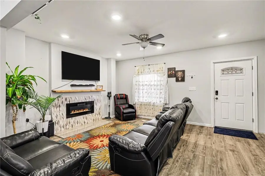 3403 Agnes Avenue, Kansas City, MO 64128 - #3