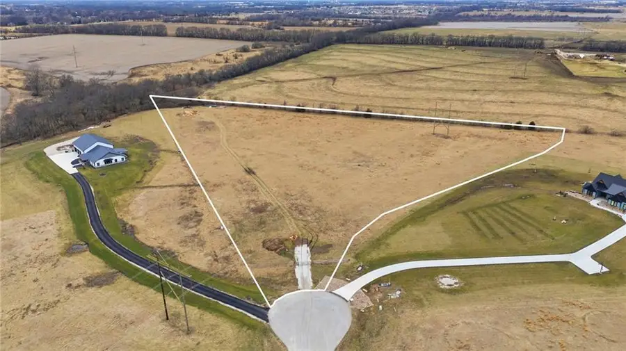 15350 W 193rd Terrace, Spring Hill, KS 66083 - #2