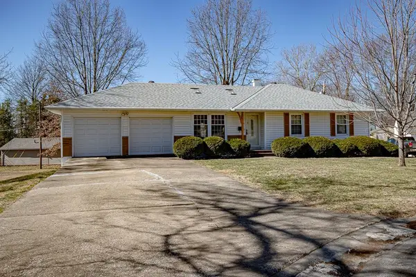 720 SW Williams Street, Lee's Summit, MO 64081