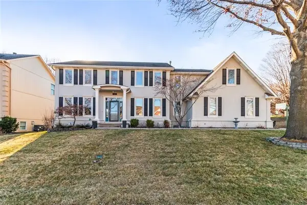 2035 NE Waterfield Place, Blue Springs, MO 64014