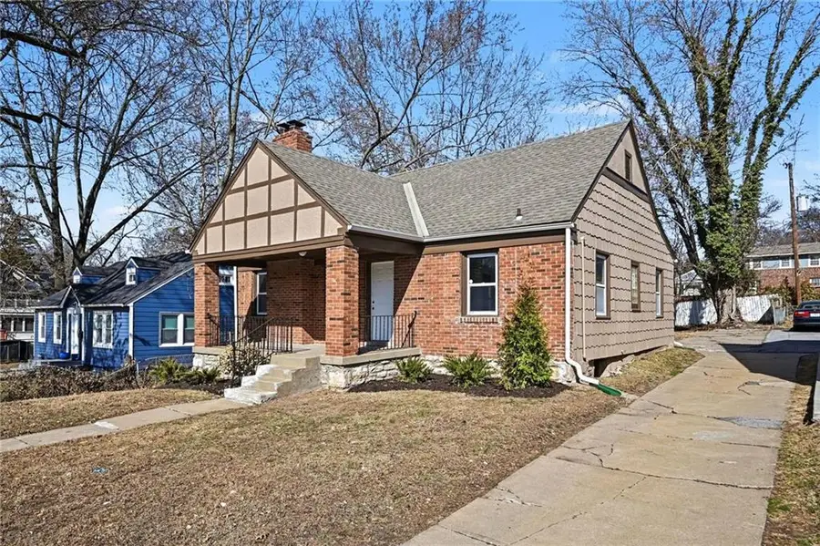 1518 E 76th Street, Kansas City, MO 64131 - #2