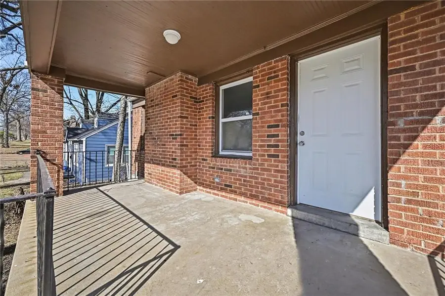 1518 E 76th Street, Kansas City, MO 64131 - #3