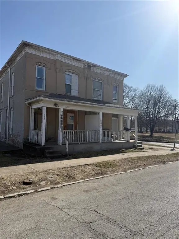 1627 S 10th Street, Saint Joseph, MO 64503 - #1