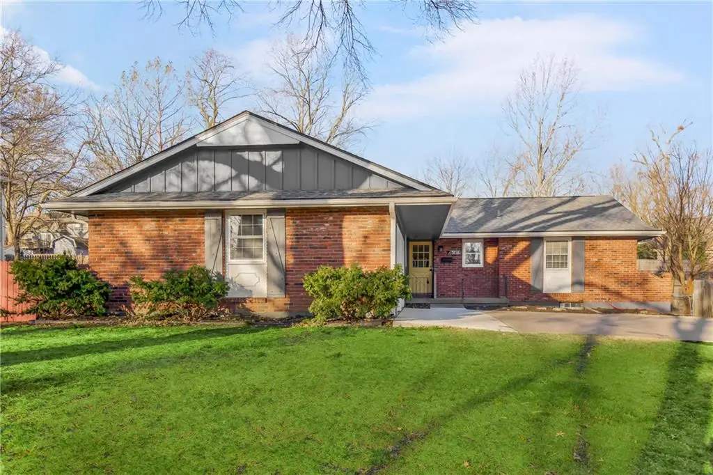 6506 Sterling Avenue, Raytown, MO 64133 - #1