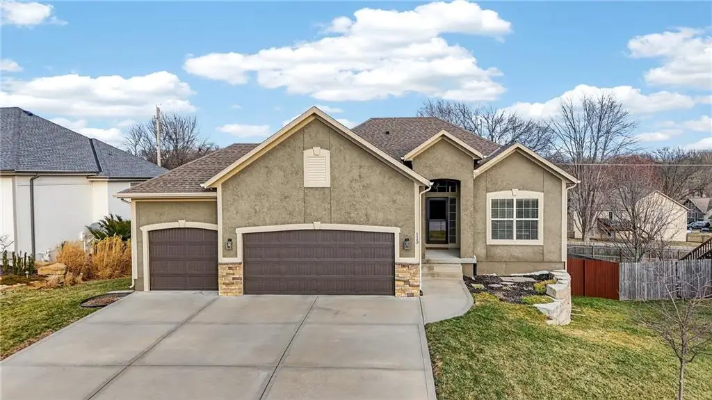 113 N Eastglen Drive, Raymore, MO 64083 - #1