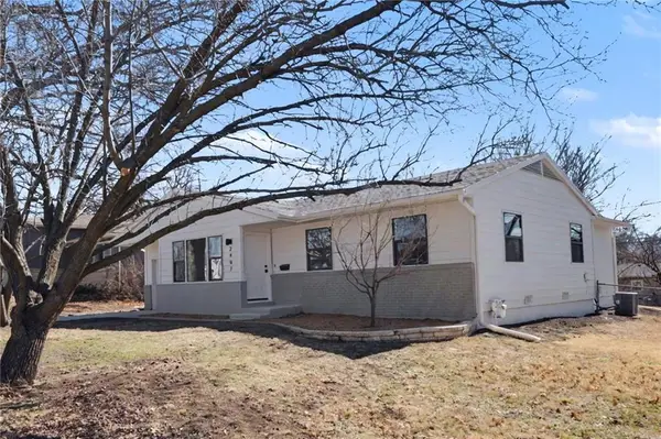 2407 Yale Road, Lawrence, KS 66049