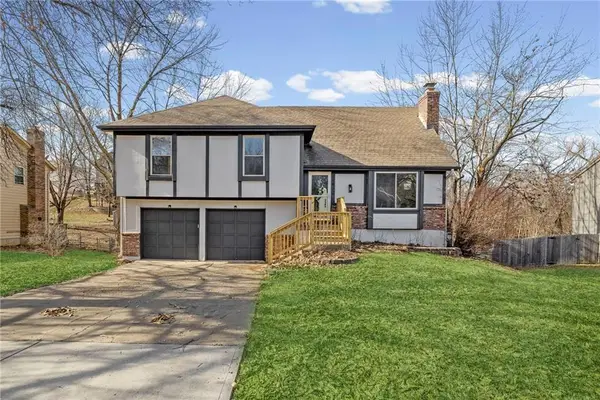 11912 W 49th Street, Shawnee, KS 66216