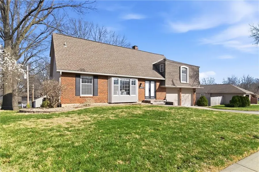 8823 Antioch Road, Overland Park, KS 66212 - #2