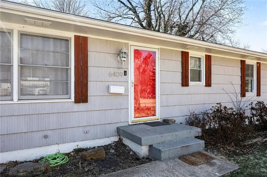 6409 E 110th Street, Kansas City, MO 64134 - #2