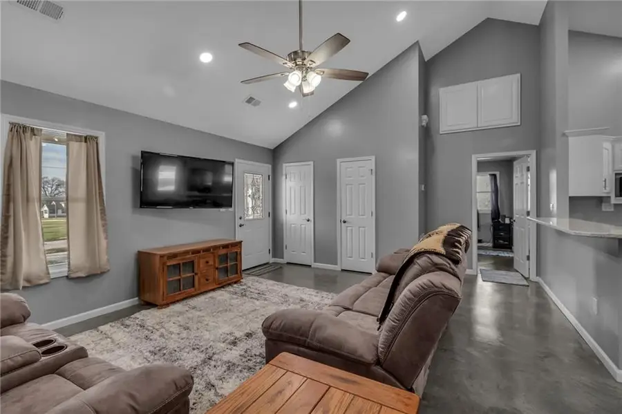 330 High Street, Cameron, MO 64429 - #3