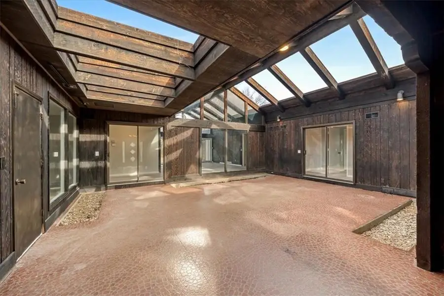 1304 Limit Street, Leavenworth, KS 66048 - #3