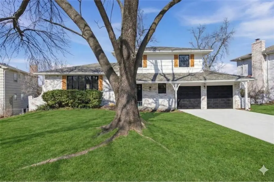 606 E 105th Terrace, Kansas City, MO 64131 - #2