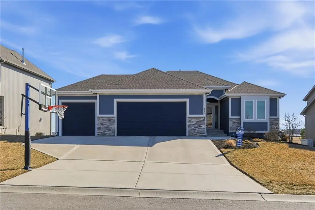 4841 Shady Bend Road, Leavenworth, KS 66048 - #1