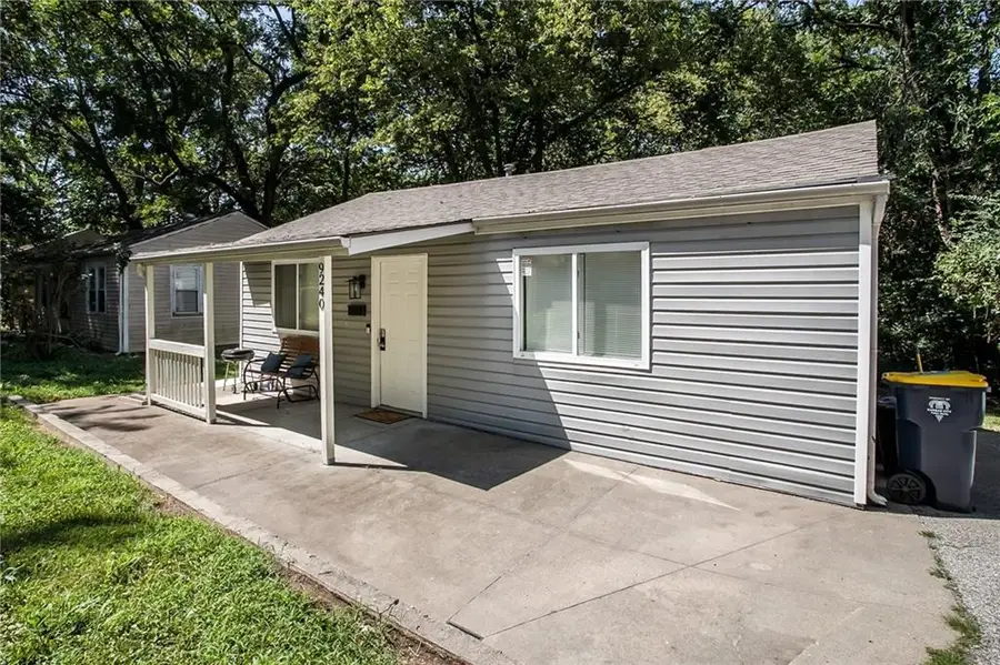9240 Mcgee Street, Kansas City, MO 64114 - #3