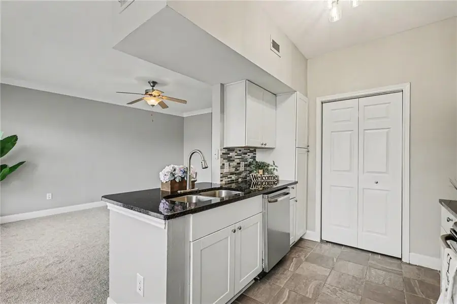 11606 Tomahawk Creek Parkway #F, Leawood, KS 66211 - #2