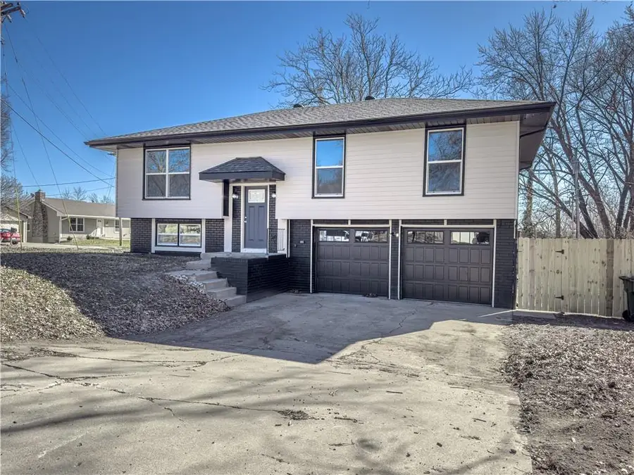 1701 Evergreen Street, Leavenworth, KS 66048 - #2