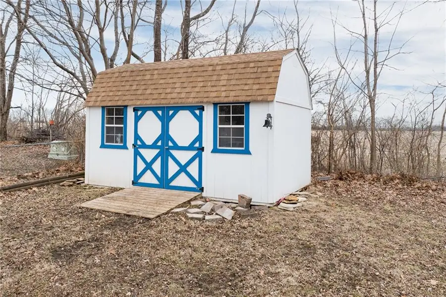 702 E Maple Place, Savannah, MO 64485 - #3