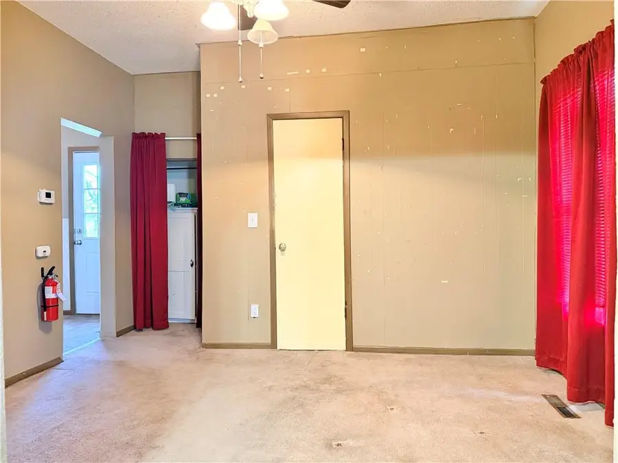 410 Washington Street, Trenton, MO 64683 - #3