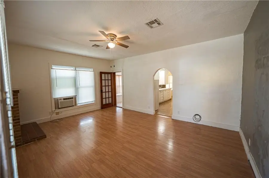 1501 W 5th Street, Coffeyville, KS 67337 - #3