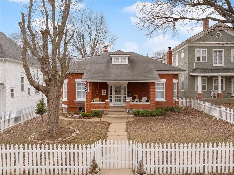 1805 South Street, Lexington, MO 64067 - #2