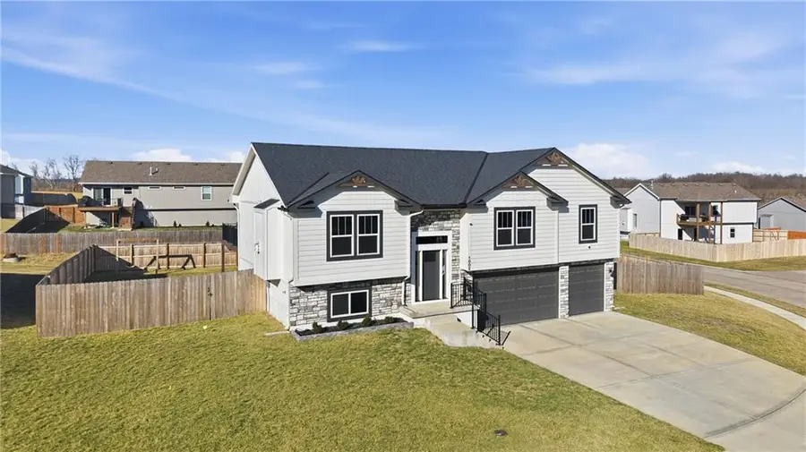 1002 NW 3rd Street, Oak Grove, MO 64075 - #3