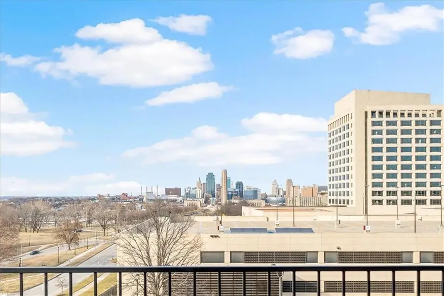 2940 Baltimore Avenue #1101, Kansas City, MO 64108 - #2