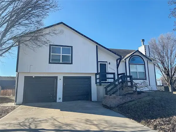 32593 W 172nd Terrace, Gardner, KS 66030