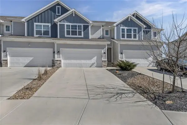 3705 SW Walsh Drive, Lee's Summit, MO 64082