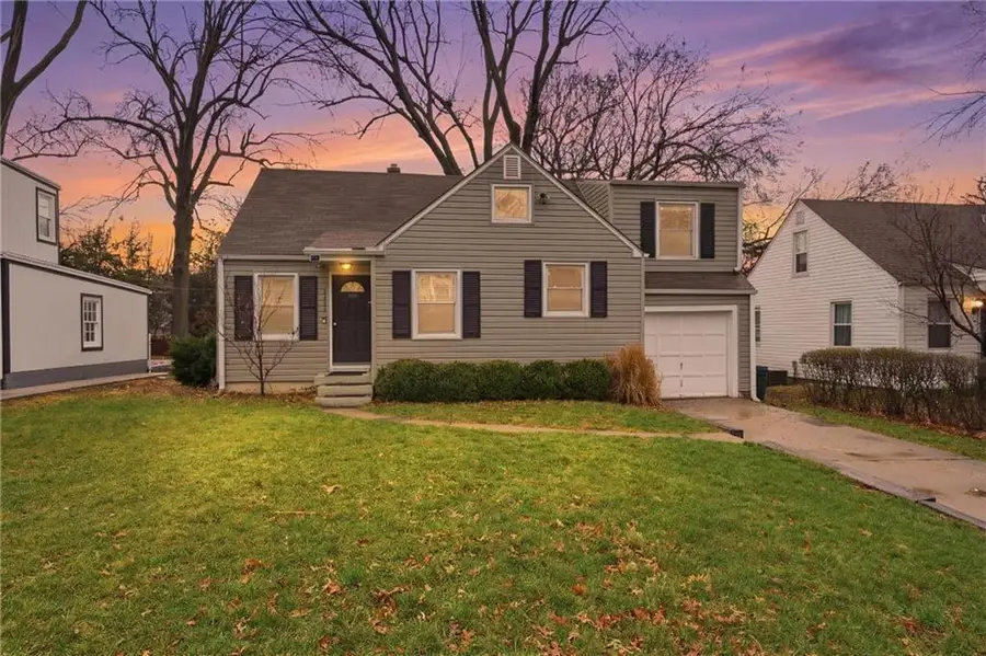 8324 Belleview Avenue, Kansas City, MO 64114 - #2