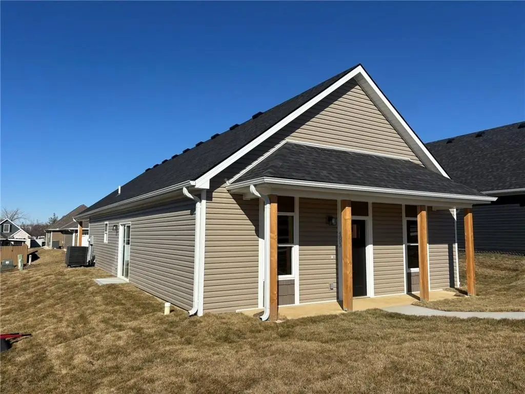 4803 S Creek Woods Drive, Saint Joseph, MO 64507 - #1